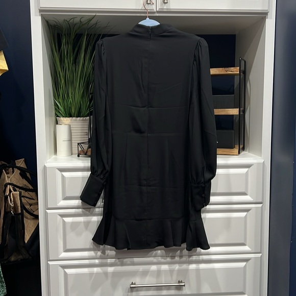 Express black dress high neck  M new w/tag
30% POLYESTER LINING:
100% POLYESTER - Picture 6 of 10